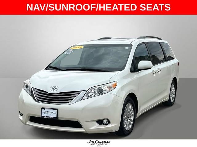 2015 Toyota Sienna XLE FWD photo