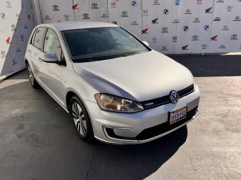 2016 Volkswagen e-Golf SE FWD photo