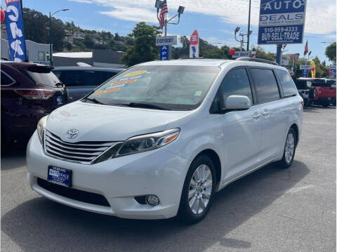 2015 Toyota Sienna Ltd Premium FWD photo