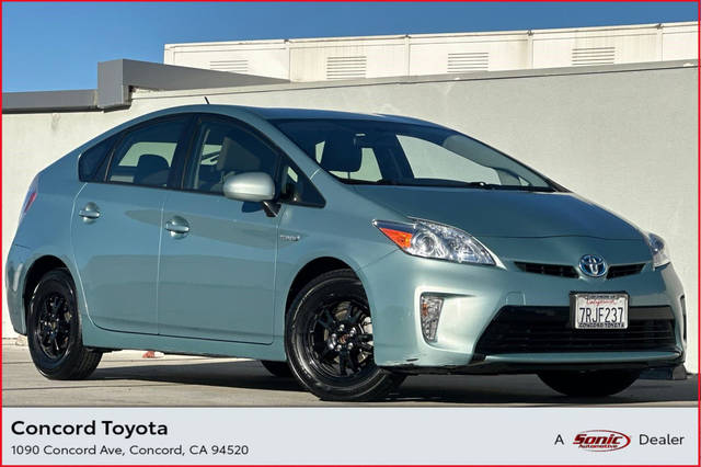 2015 Toyota Prius Two FWD photo