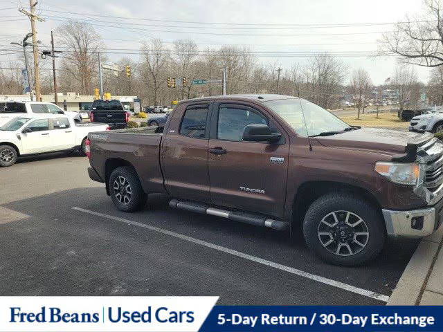2016 Toyota Tundra SR5 4WD photo