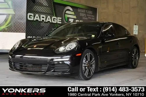 2016 Porsche Panamera Edition RWD photo