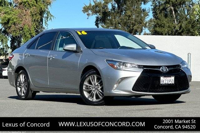 2016 Toyota Camry SE FWD photo