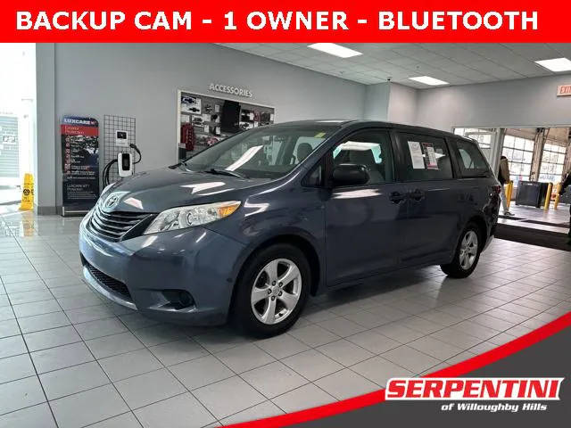 2015 Toyota Sienna L FWD photo