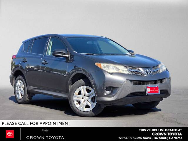 2015 Toyota RAV4 LE FWD photo