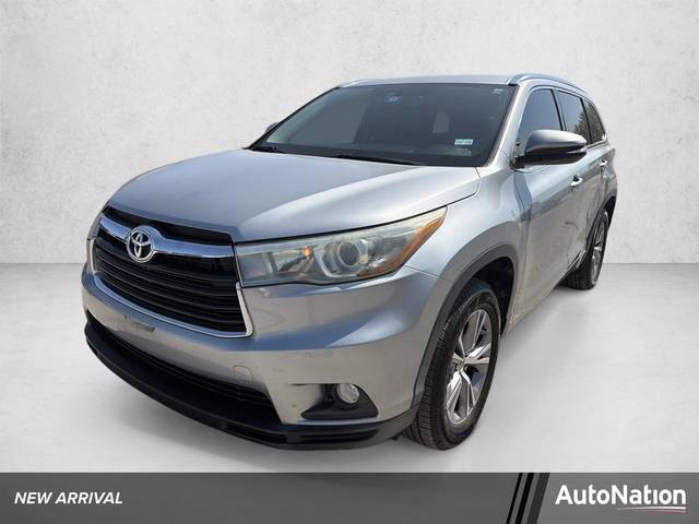 2015 Toyota Highlander XLE FWD photo