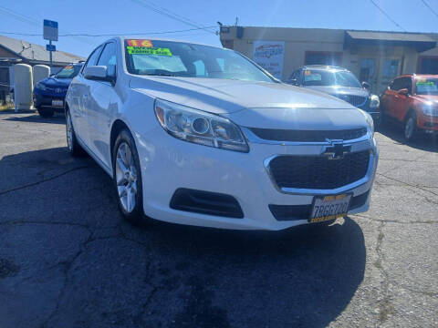 2016 Chevrolet Malibu LT FWD photo