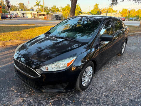 2015 Ford Focus S FWD photo