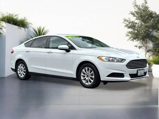 2016 Ford Fusion S FWD photo