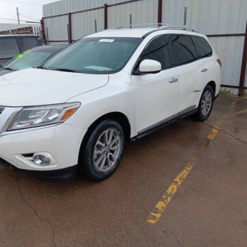 2015 Nissan Pathfinder SL FWD photo