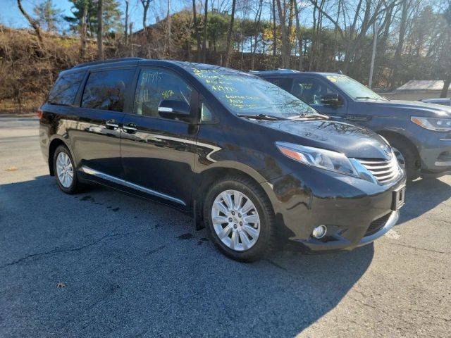2015 Toyota Sienna Ltd Premium AWD photo