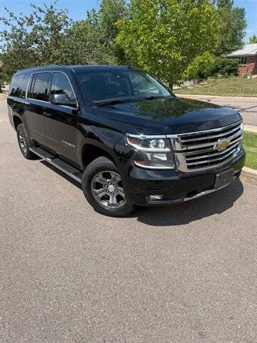 2016 Chevrolet Suburban LT 4WD photo
