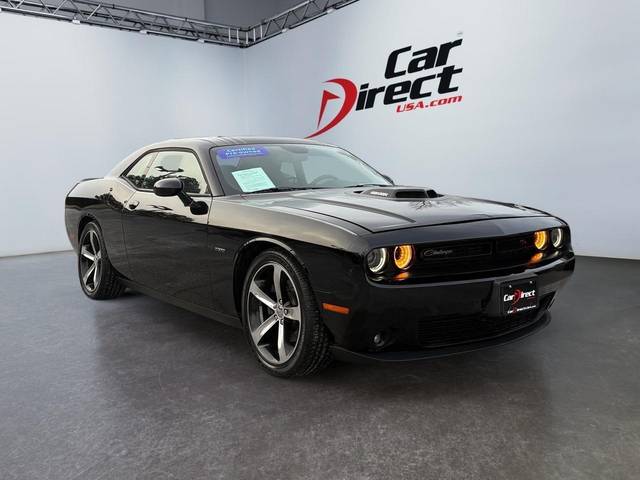 2015 Dodge Challenger R/T Shaker RWD photo