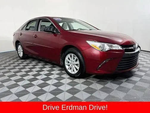 2016 Toyota Camry LE FWD photo