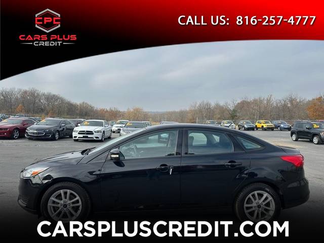 2016 Ford Focus SE FWD photo