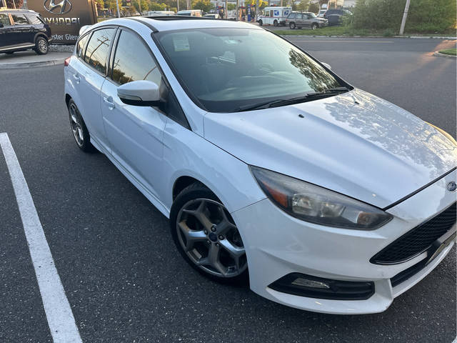 2016 Ford Focus ST FWD photo