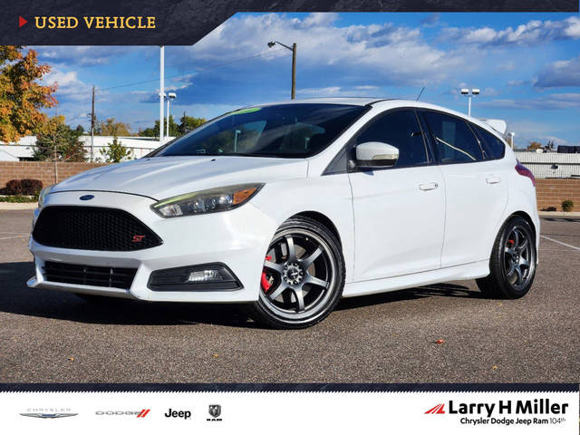 2016 Ford Focus ST FWD photo