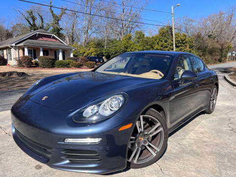 2015 Porsche Panamera  RWD photo