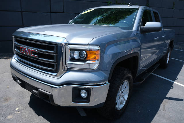 2015 GMC Sierra 1500 SLE 4WD photo