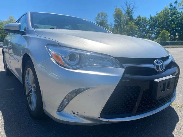 2016 Toyota Camry SE FWD photo