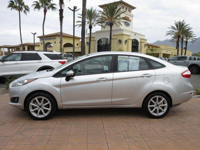 2015 Ford Fiesta SE FWD photo