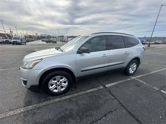 2016 Chevrolet Traverse LS AWD photo