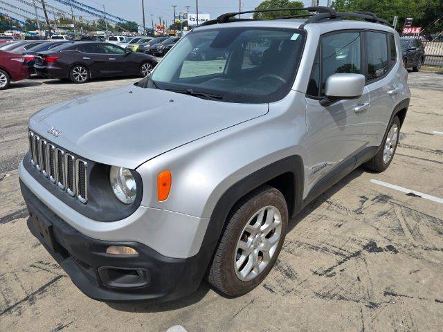 2015 Jeep Renegade Latitude FWD photo