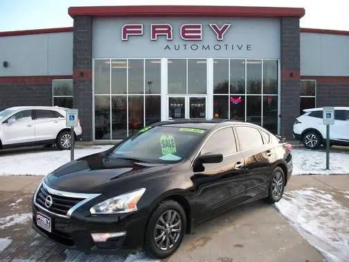 2015 Nissan Altima 2.5 S FWD photo