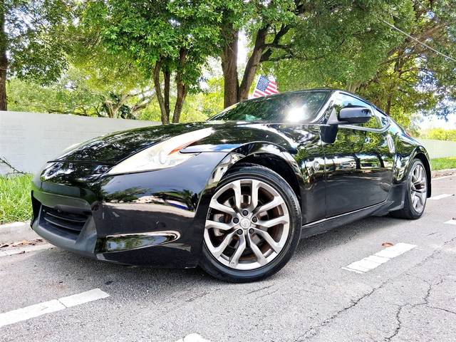 2016 Nissan 370Z  RWD photo