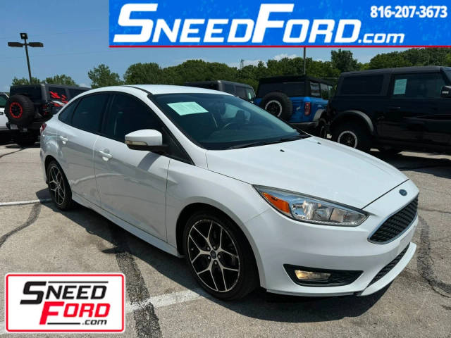 2016 Ford Focus SE FWD photo