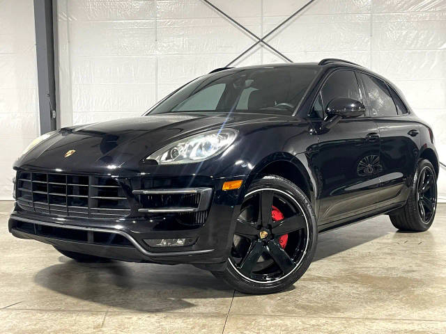 2016 Porsche Macan Turbo AWD photo