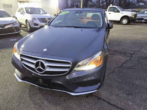 2016 Mercedes-Benz E-Class E 350 Sport RWD photo