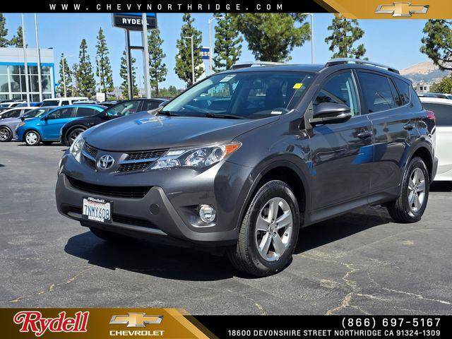 2015 Toyota RAV4 XLE FWD photo