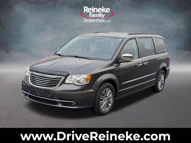 2016 Chrysler Town and Country Touring-L Anniversary Edition FWD photo
