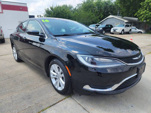 2016 Chrysler 200 Limited FWD photo