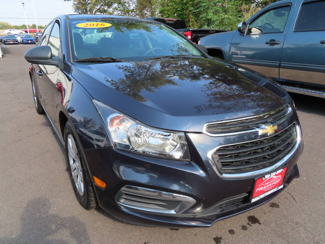 2016 Chevrolet Cruze LS FWD photo