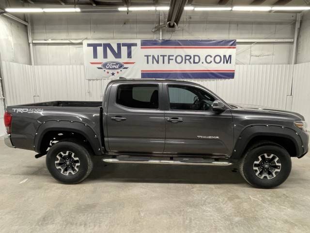 2016 Toyota Tacoma TRD Off Road 4WD photo