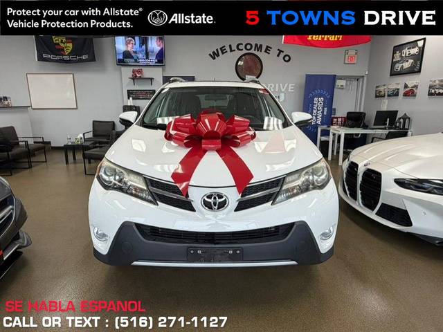 2015 Toyota RAV4 XLE FWD photo