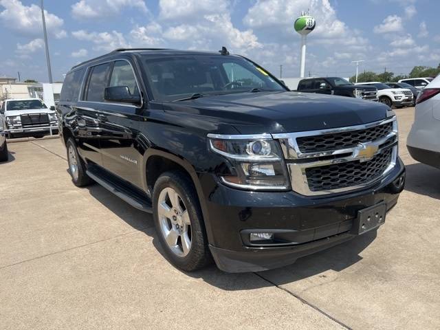 2016 Chevrolet Suburban LT 4WD photo