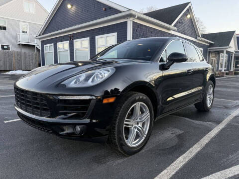 2016 Porsche Macan S AWD photo