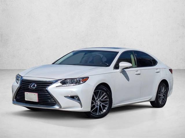 2016 Lexus ES  FWD photo