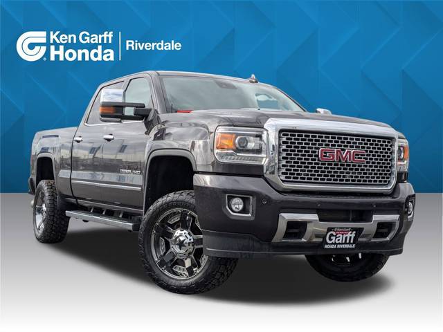 2016 GMC Sierra 2500HD Denali 4WD photo