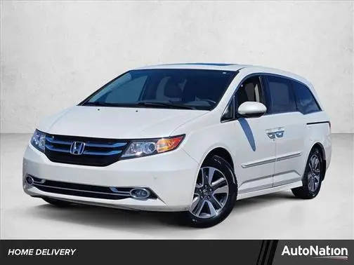 2016 Honda Odyssey Touring FWD photo