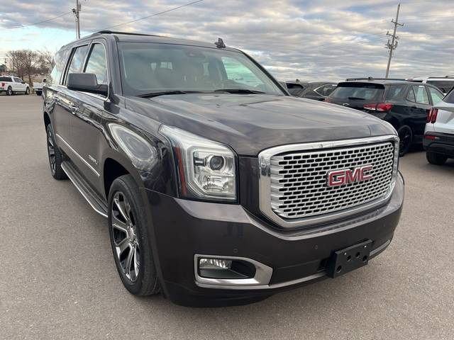 2015 GMC Yukon XL Denali RWD photo