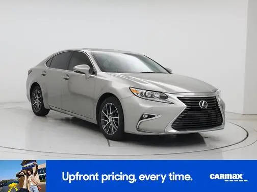 2016 Lexus ES  FWD photo