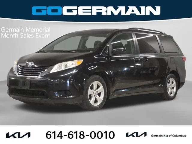 2015 Toyota Sienna LE FWD photo
