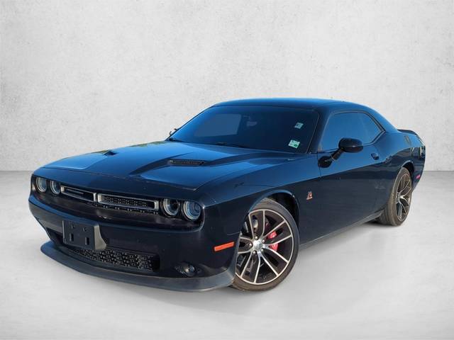 2016 Dodge Challenger R/T Scat Pack RWD photo