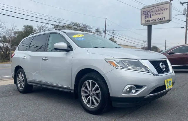 2015 Nissan Pathfinder SL 4WD photo