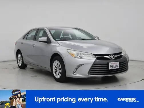 2016 Toyota Camry LE FWD photo
