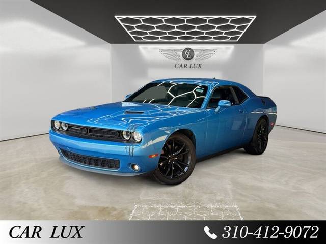 2016 Dodge Challenger SXT Plus RWD photo